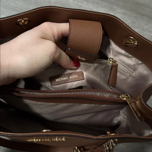 Michael Kors Susannah Large Leather Tote Bag — Luggage Brown - Picture 12 of 14